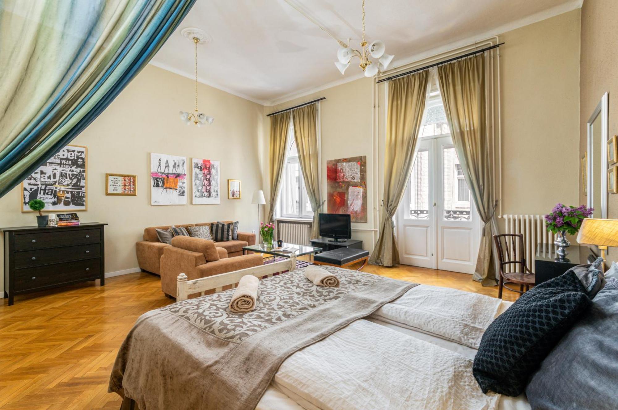 Super Chic With A Private Balcony Appartamento *