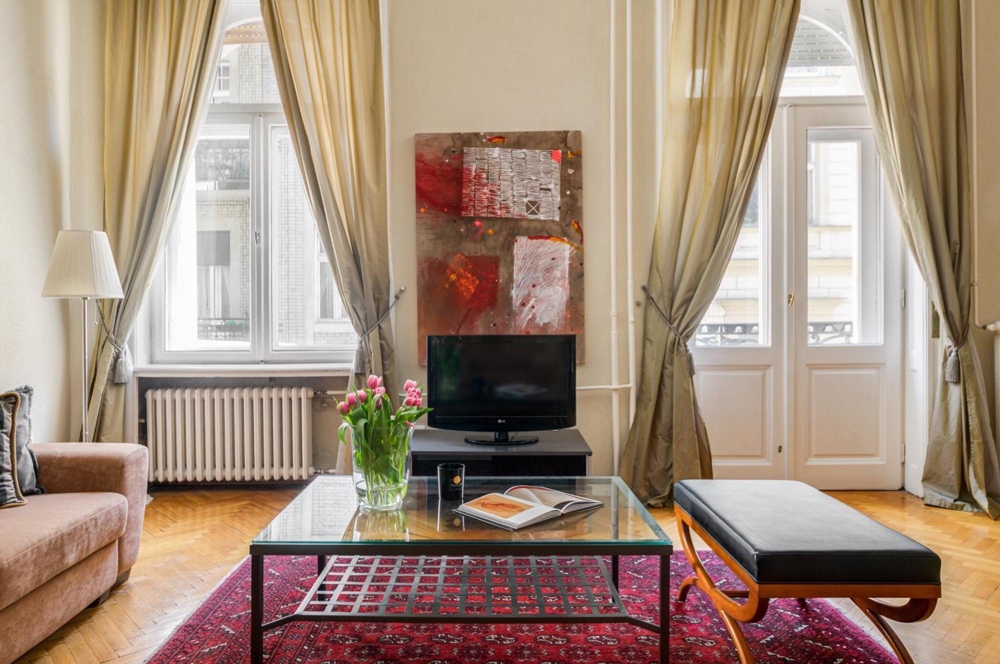 Super Chic With A Private Balcony Appartamento Budapest